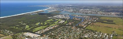 Twin Waters - Sunshine Coast - QLD (PBH4 00 16440)